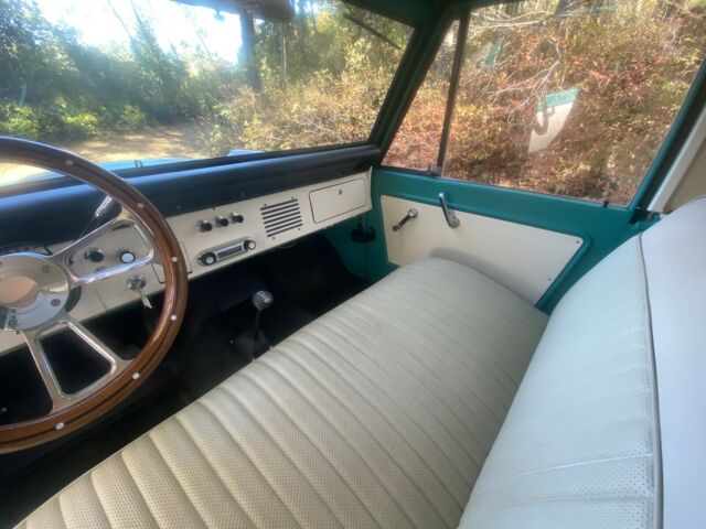 Ford Bronco 1966 image number 35
