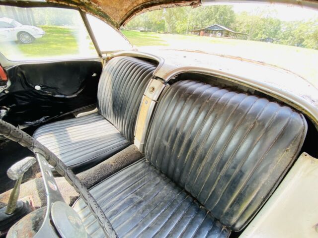 Chevrolet Corvette 1960 image number 32