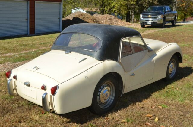BMW 3-Series 1960 image number 26