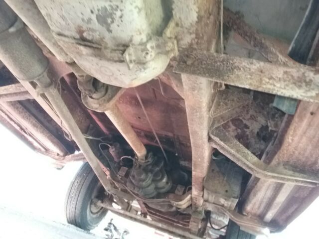 Chevrolet Suburban 1951 image number 4