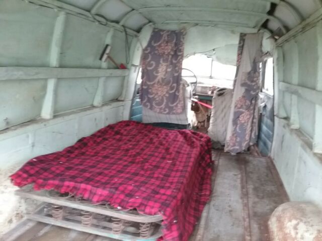Chevrolet Suburban 1951 image number 9