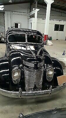 Chrysler Airflow 1937 image number 0