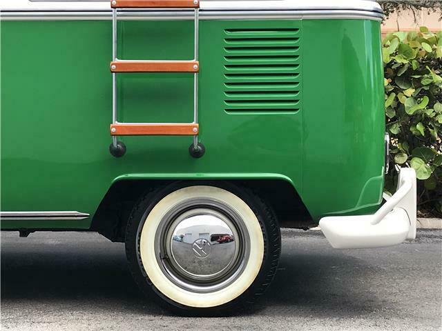 Volkswagen Bus/Vanagon 1974 image number 19