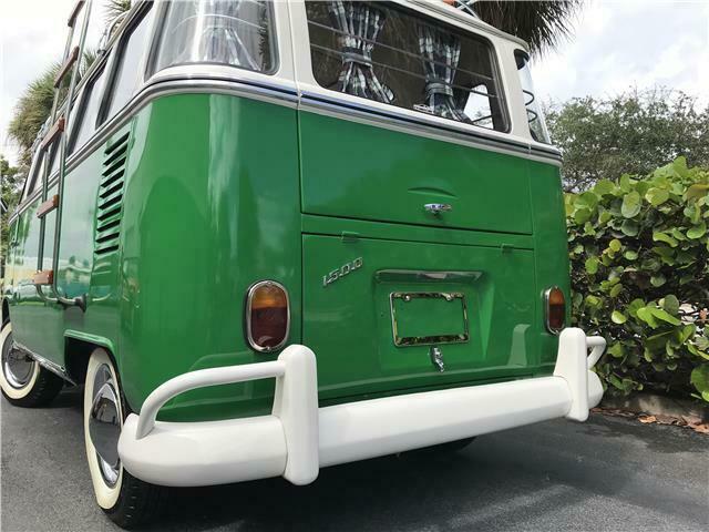 Volkswagen Bus/Vanagon 1974 image number 22