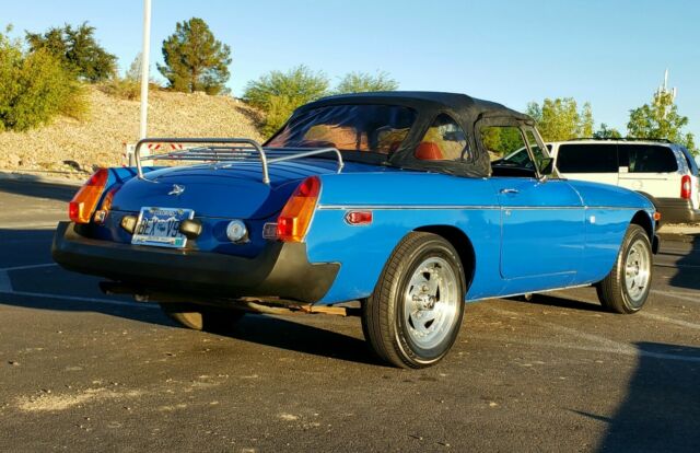 MG MGB 1977 image number 21