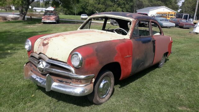 Ford Crestliner 1950 image number 0