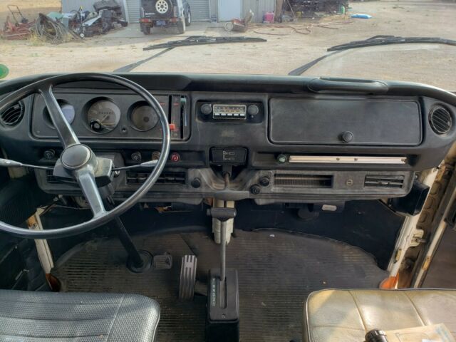 Volkswagen Bus/Vanagon 1974 image number 17
