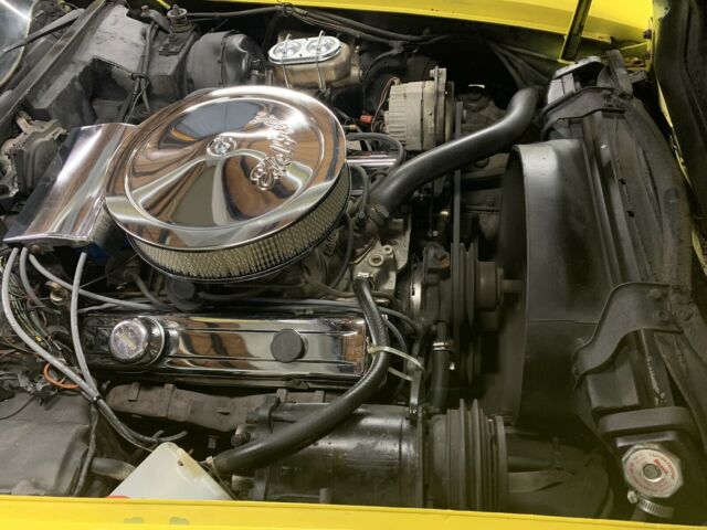 Chevrolet Corvette 5.7 1976 image number 37