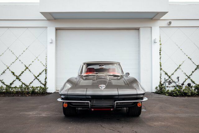 Chevrolet Corvette 1963 image number 27