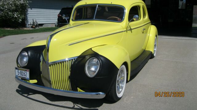 Ford Deluxe 1939 image number 15