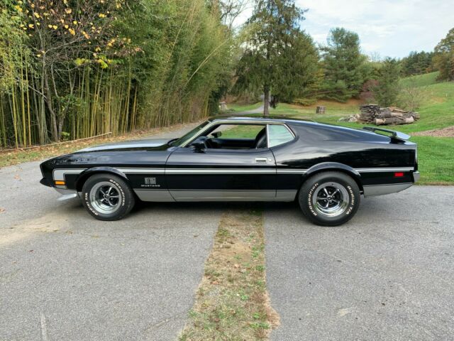 Ford Mustang 1972 image number 0
