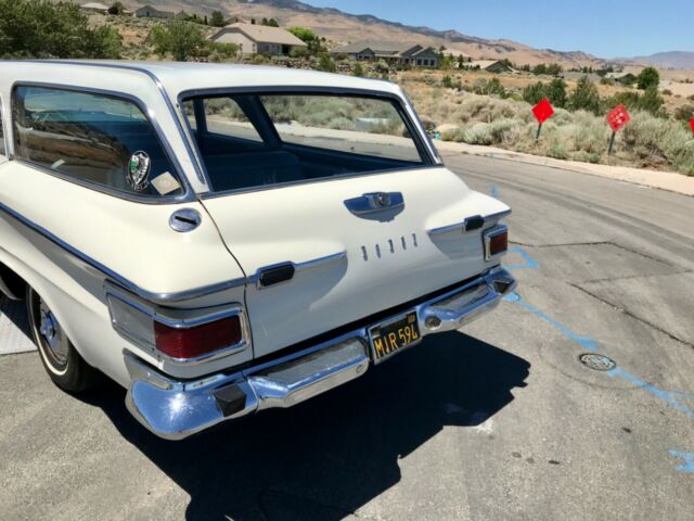 Dodge 880 Station Wagon 1964 image number 28