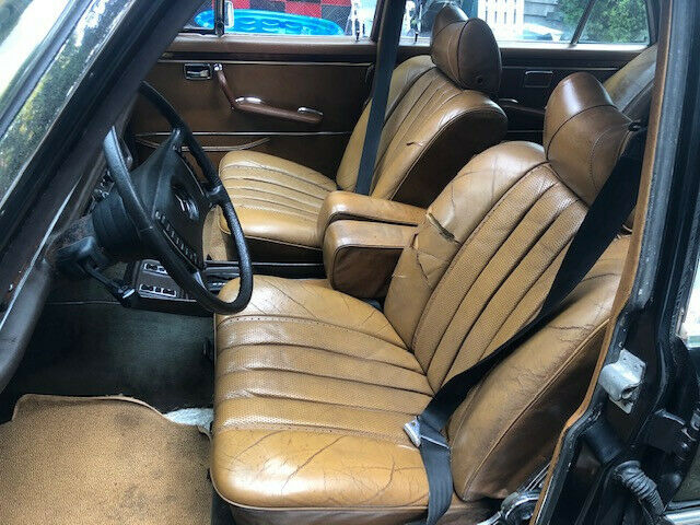 Mercedes-Benz 300-Series 1972 image number 10