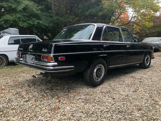 Mercedes-Benz 300-Series 1972 image number 5