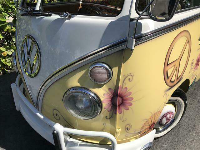 Volkswagen Bus/Vanagon 1975 image number 2