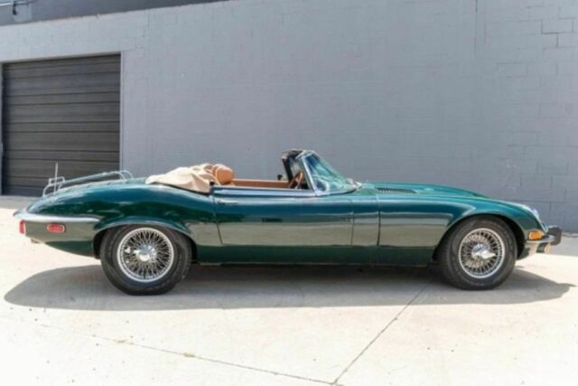 Jaguar E-Type 1973 image number 1