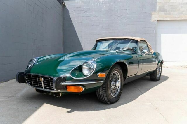 Jaguar E-Type 1973 image number 4