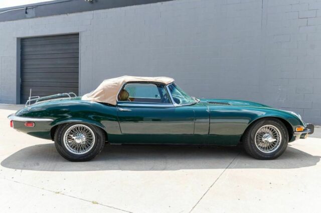 Jaguar E-Type 1973 image number 5