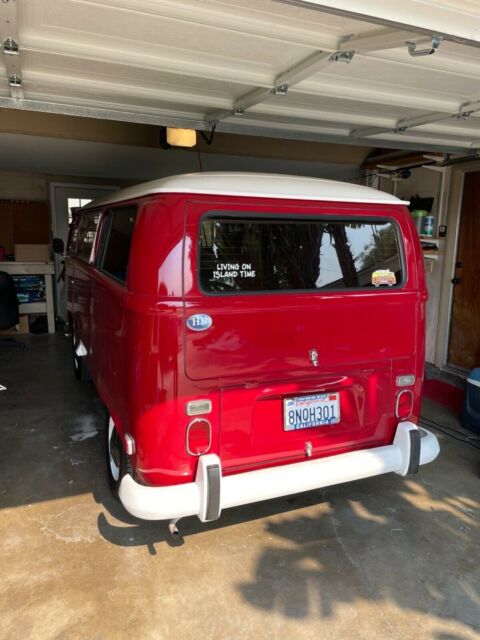 Volkswagen Bus/Vanagon 1971 image number 8