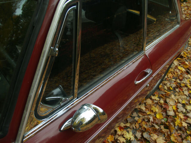 MG MGB 1970 image number 4
