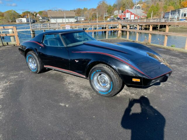 Chevrolet Corvette 1977 image number 1