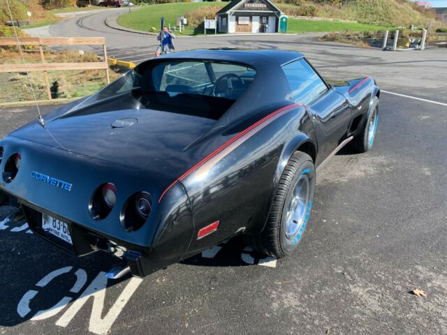 Chevrolet Corvette 1977 image number 3