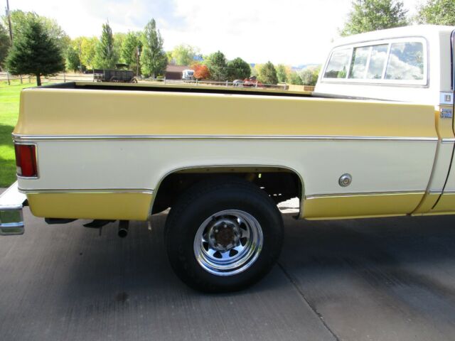 Chevrolet C/K Pickup 2500 1977 image number 12
