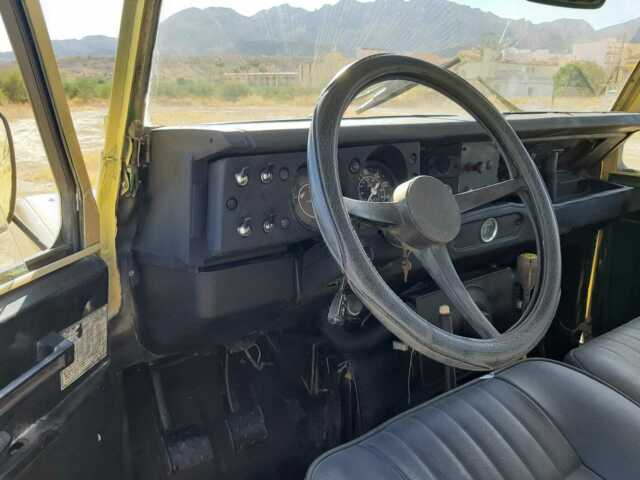 Land Rover Defender 1979 image number 11