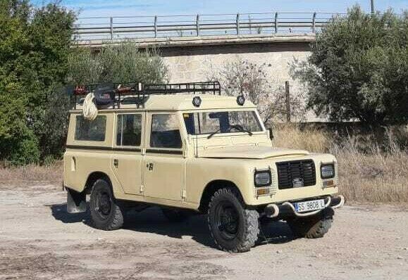 Land Rover Defender 1979 image number 23