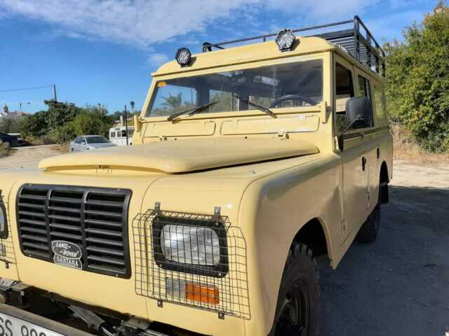 Land Rover Defender 1979 image number 46