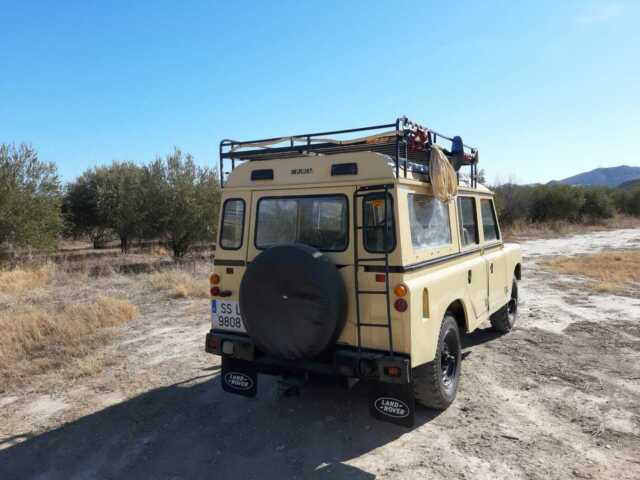 Land Rover Defender 1979 image number 8