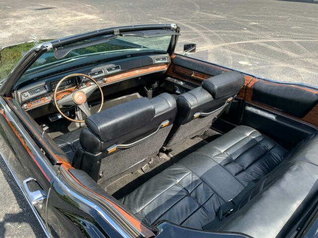 Cadillac Eldorado 1976 image number 19