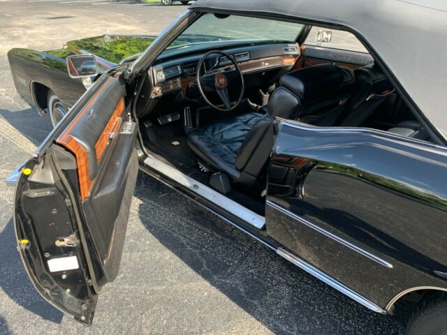 Cadillac Eldorado 1976 image number 35
