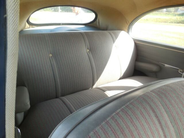 Ford Super Deluxe 1948 image number 33