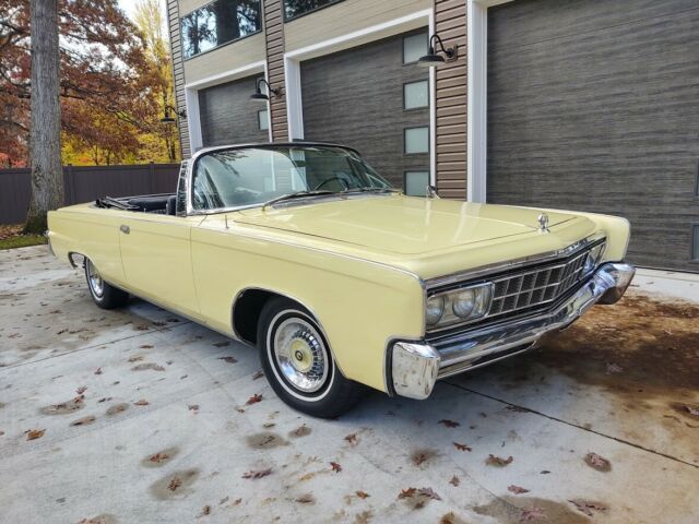 Chrysler Imperial 1966 image number 0