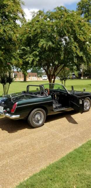 MGB Roadster 1966 image number 8