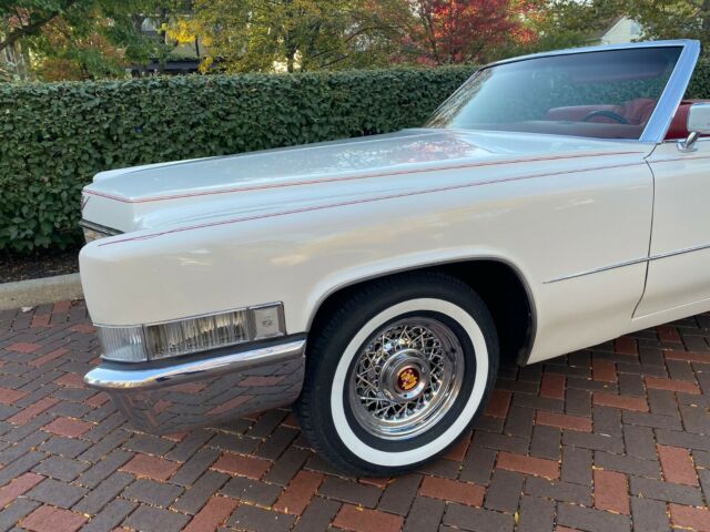 Cadillac DeVille 1969 image number 10
