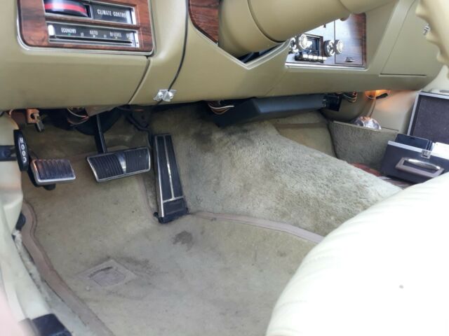 Cadillac Seville 1976 image number 36