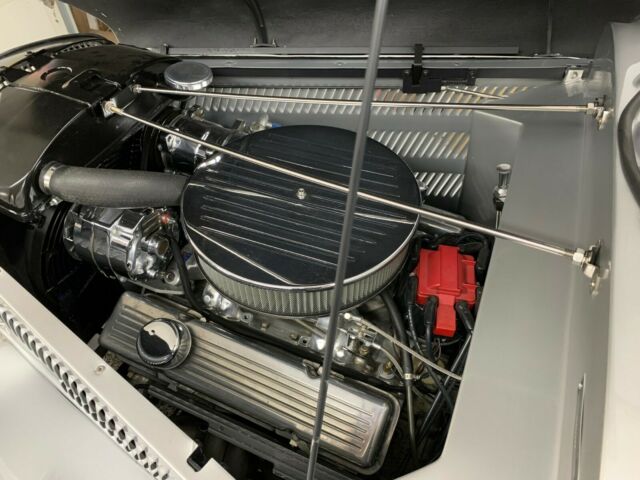 Ford 3 Window Coupe 1933 image number 20
