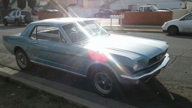 Ford Mustang 1966 image number 32