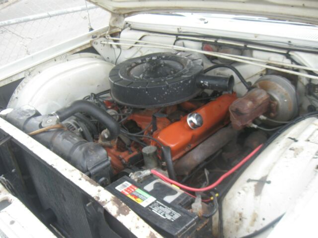 Plymouth Fury 1965 image number 38