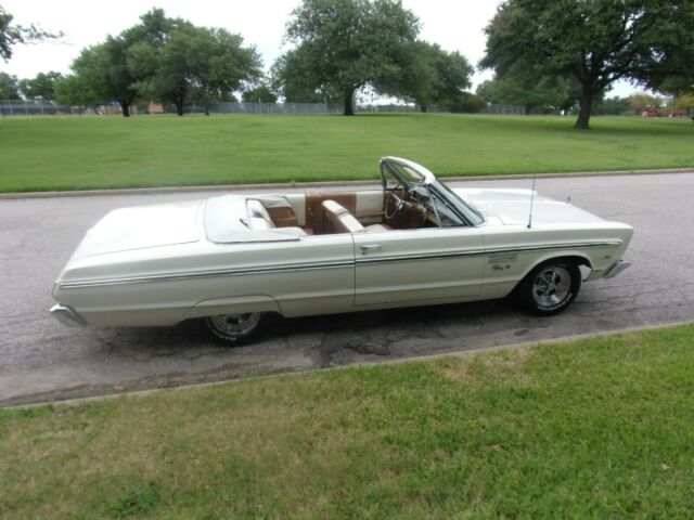 Plymouth Fury 1965 image number 5