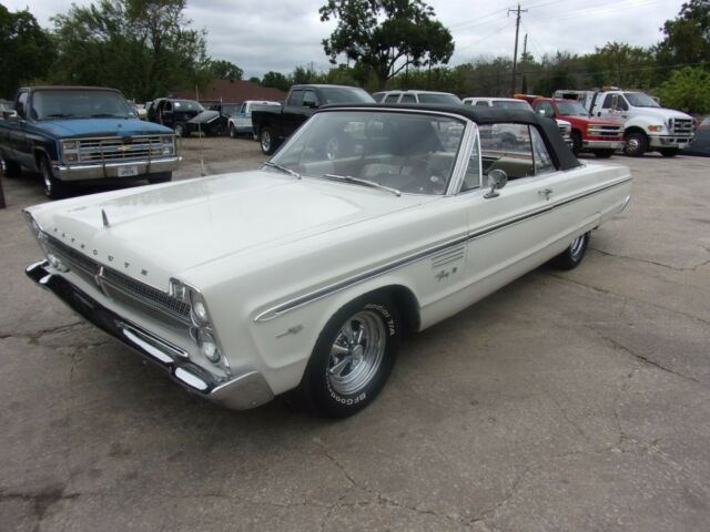 Plymouth Fury 1965 image number 7