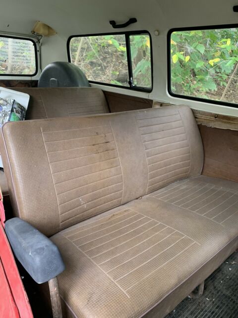 Volkswagen Transporter 1976 image number 11