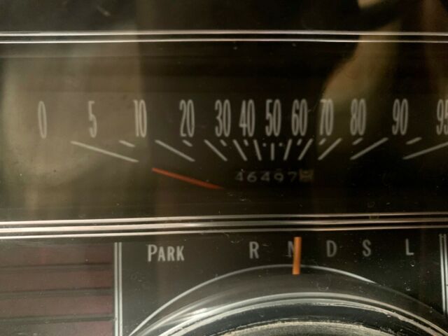 Oldsmobile Ninety-Eight 1976 image number 8