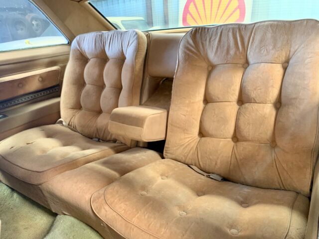 Oldsmobile Ninety-Eight 1976 image number 9