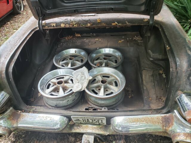 Pontiac Chieftain 1957 image number 3