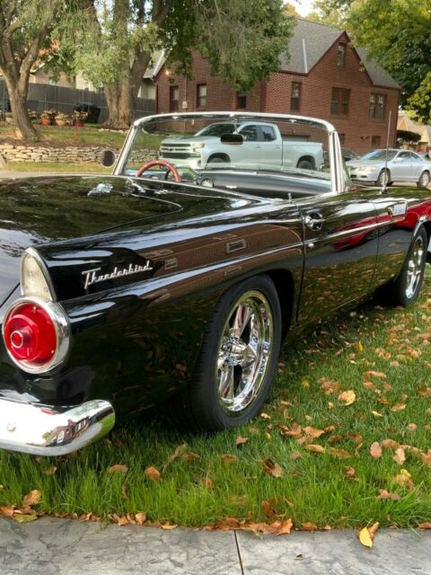 Ford Thunderbird 1955 image number 28