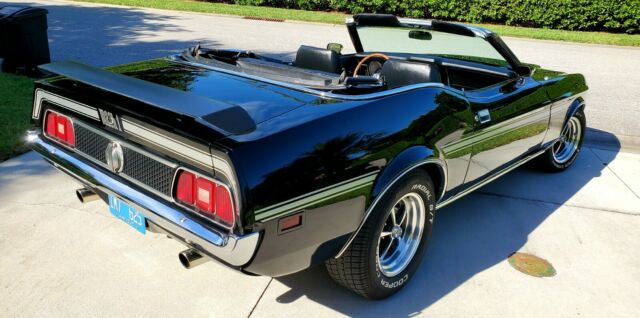 Ford Mustang 1971 image number 18