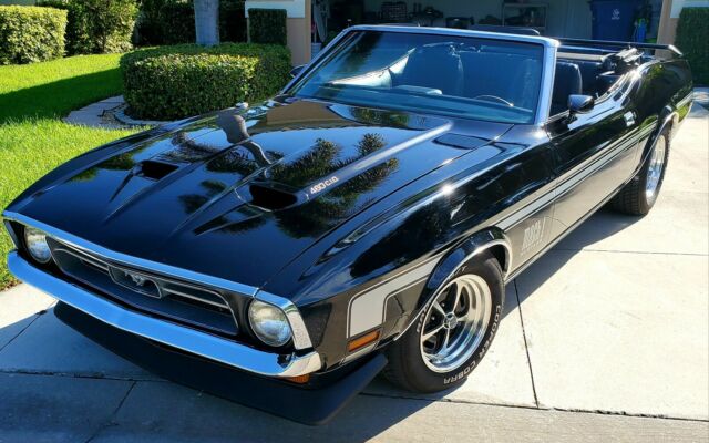 Ford Mustang 1971 image number 21